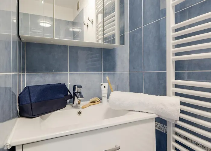 Pierre & Louis Lumiere Apart Otel