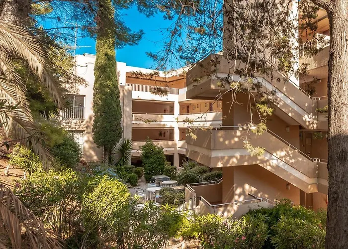 Pierre & Louis Lumiere Apart Otel