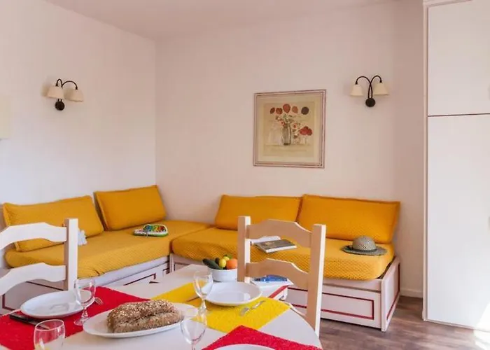 Pierre & Louis Lumiere Apart Otel